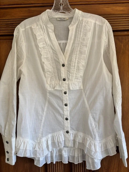 White Ruffled Button-Front Blouse - Picture 2 of 9